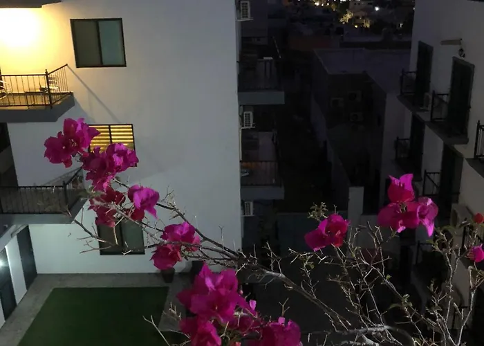 Apartamento Midnight & Mango - The Crown Jewel