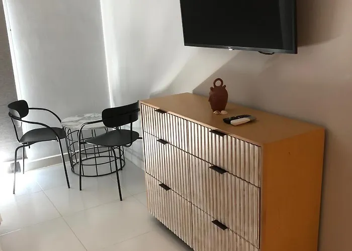 Apartamento Midnight & Mango - The Crown Jewel